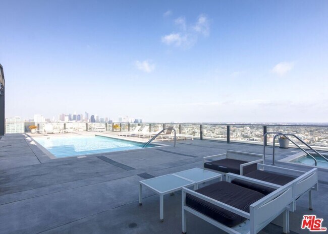 Building Photo - 3810 Wilshire Blvd