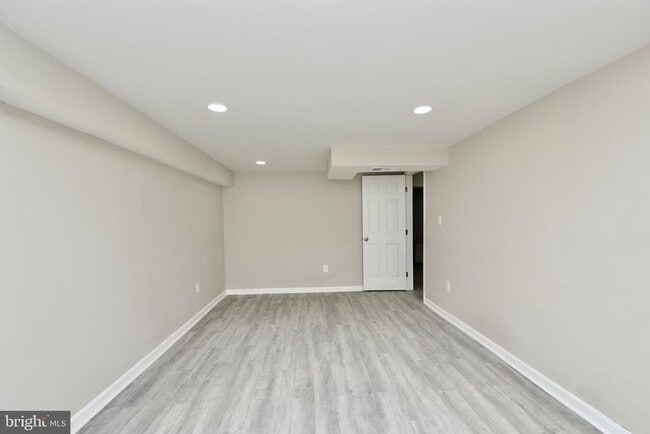 Building Photo - 8808 Oxon Hill Rd