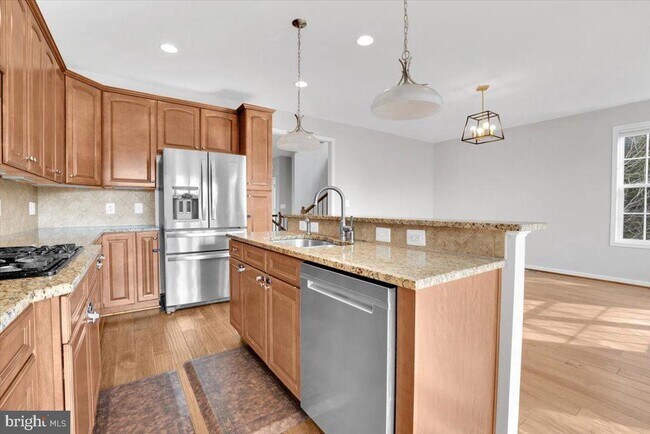 Building Photo - 41625 Broxbourne Terrace