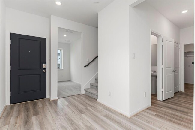 Building Photo - 2723 Serene Palace Ct