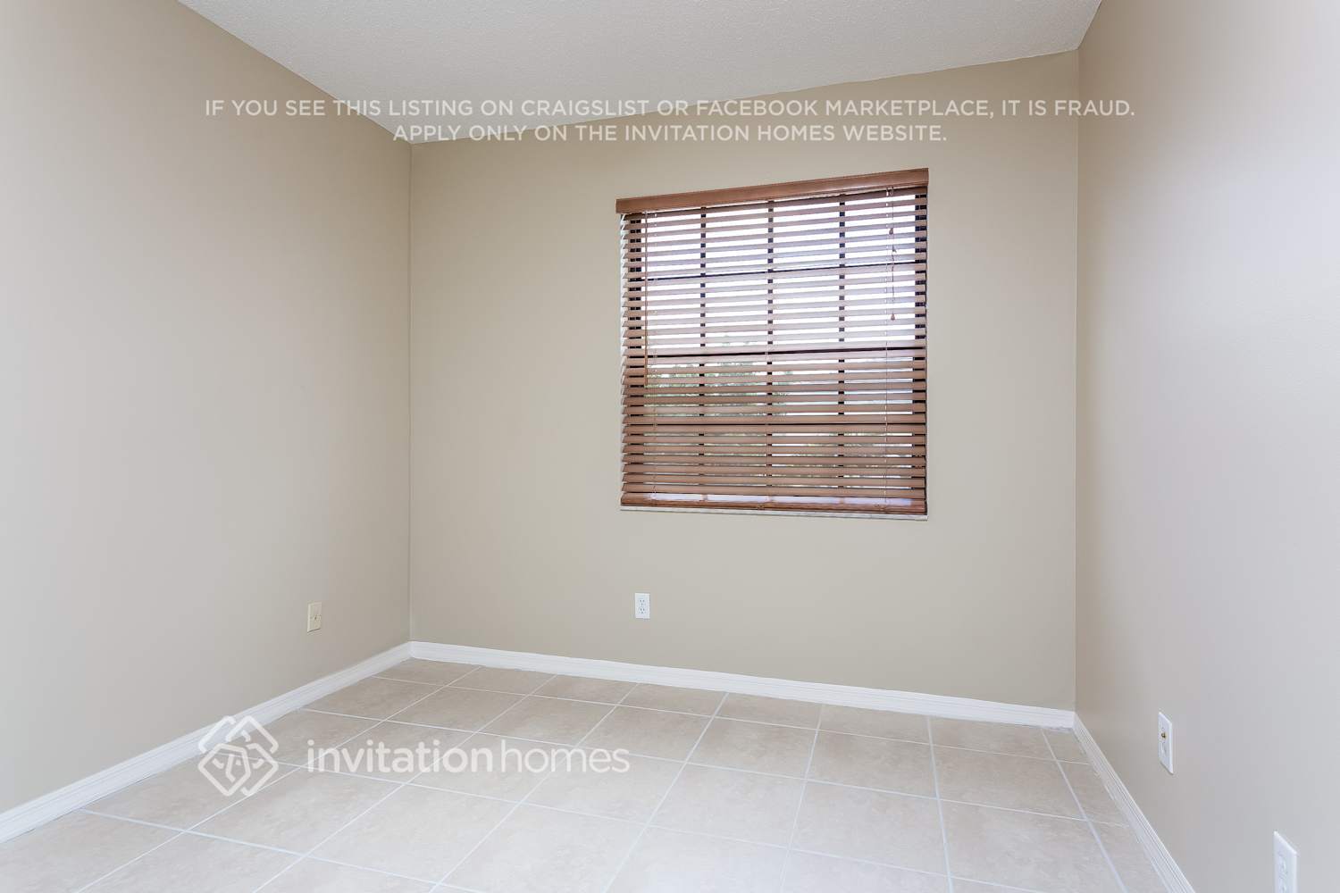 Building Photo - 11249 NW 34th Pl