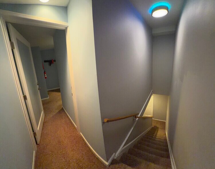 Building Photo - 1328 W Lombard St
