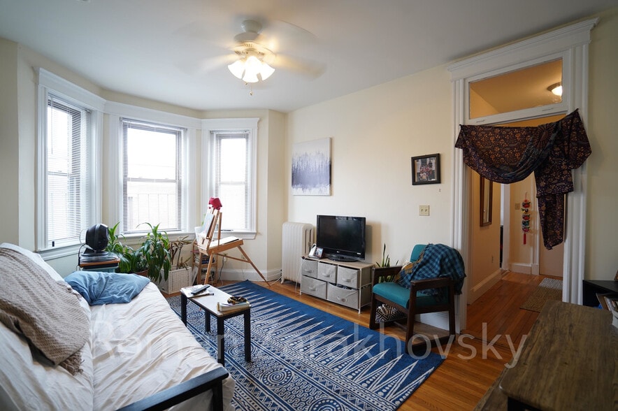 Building Photo - 4 Ayr Rd