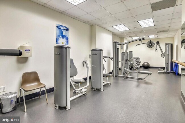 Building Photo - Welcome to The Towers!! This gem of a studio is nestled in a quiet neighborhood in Wesley Heights.
