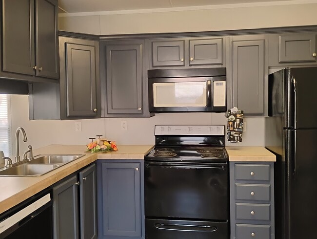 Building Photo - 110 N Michigan St