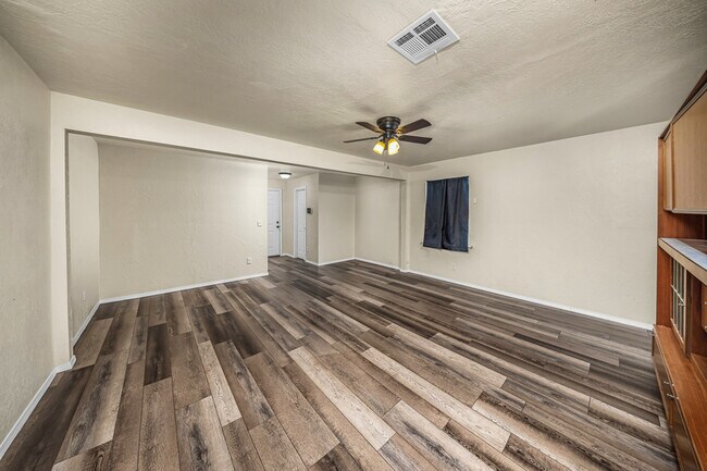 Building Photo - 1702 NW 45th St