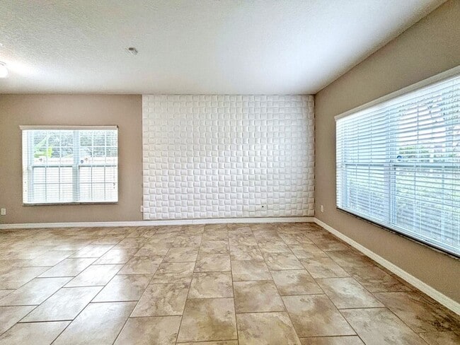 Building Photo - 34408 Alicante Ct