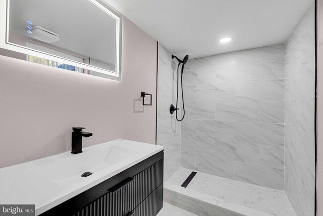 Building Photo - 1906 Glen Keith Blvd