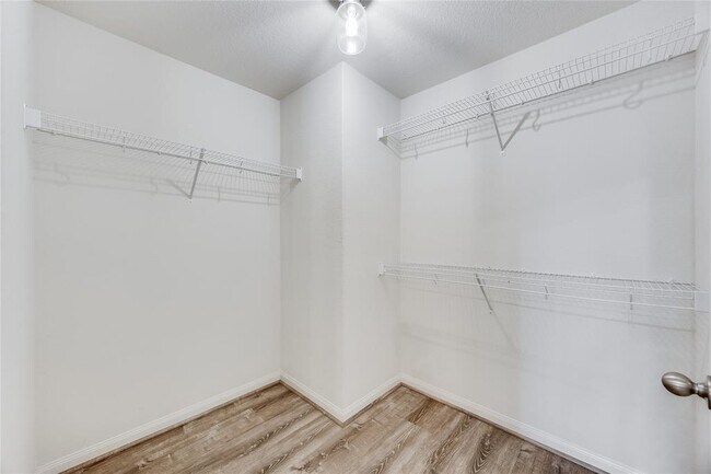 Building Photo - 19600 Woodrow Wilson St