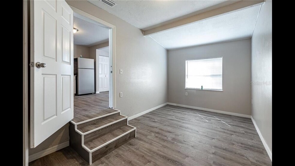 BR 1 - 1526 28th St N