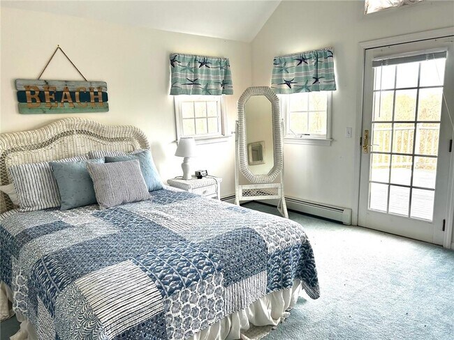 Building Photo - 123 Border Ave