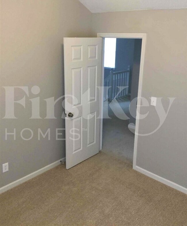 Building Photo - 4200 Reserve Hill Crossing