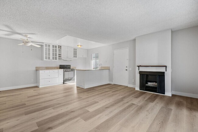 Building Photo - 1 Bedroom 1 Bath Apartment Close to South ...