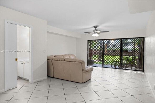 Building Photo - 4241 SW 71st Ter