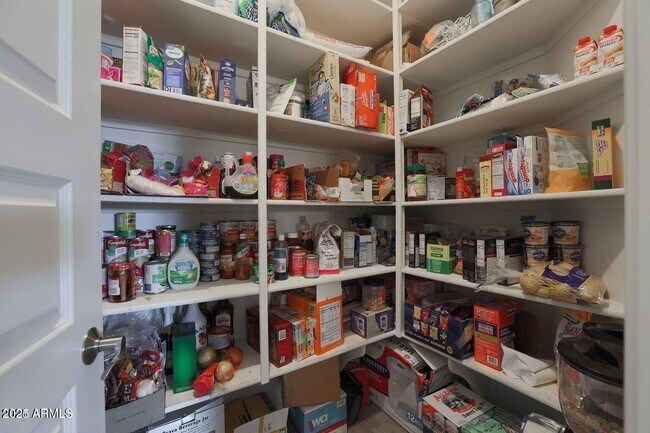 Building Photo - 7435 W Spur Dr