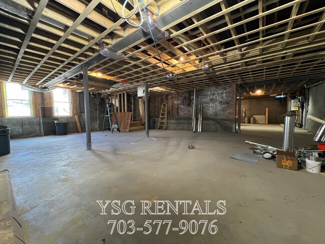 Building Photo - 17-19 Lambert Ave