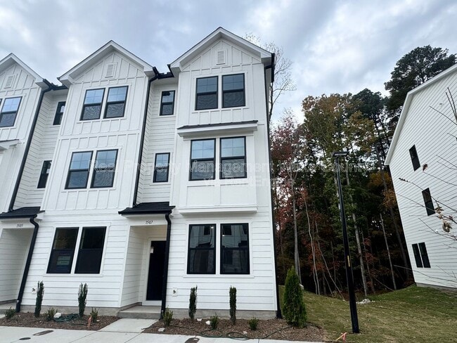 Building Photo - 1507 Crescent Townes Wy