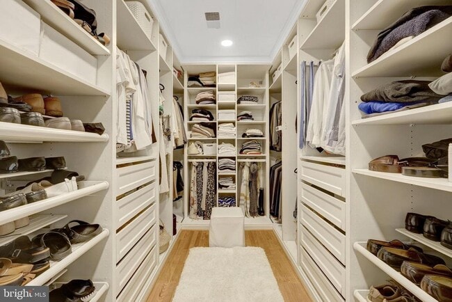 Building Photo - 6305 Dunaway Ct