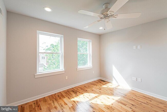 Building Photo - 2535 Annin St