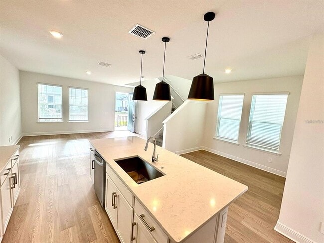 Building Photo - 5014 Railroad Vine Aly