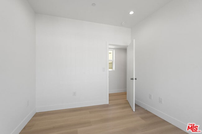Building Photo - 10963 Calvert St