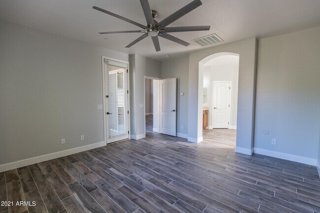 Building Photo - 13602 W Avalon Dr