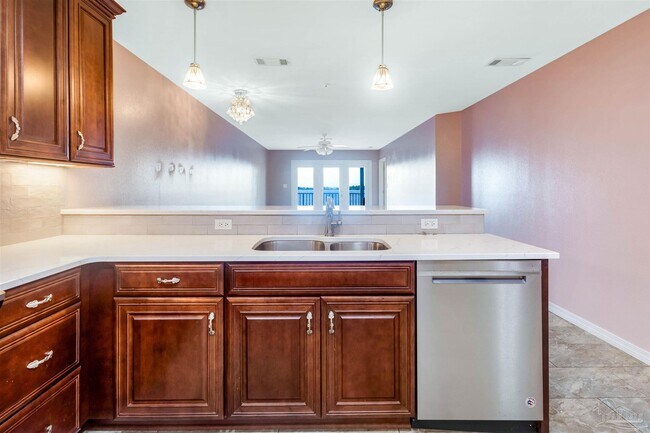 Building Photo - 1409 US-98