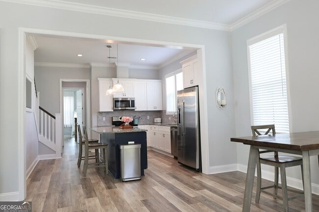 Building Photo - 110 Hamlet Cir