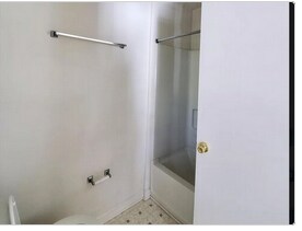 Building Photo - 1351 Crab Orchard Dr