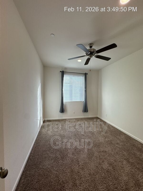 Building Photo - 4418 W Robin Ave