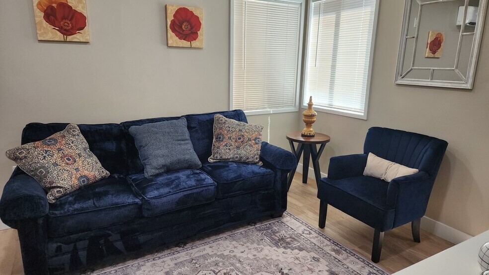 Building Photo - 2362 Cerritos Ave