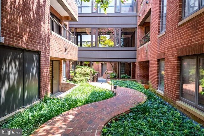 Building Photo - 1080 Wisconsin Ave NW