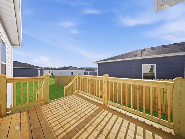 Building Photo - 870 s Orchard Way