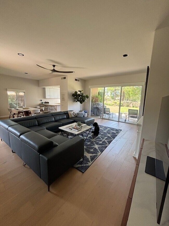 Building Photo - 3 Bedroom 2 Bath Short Term Rental August through October