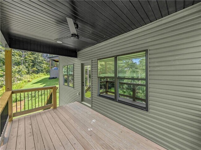 Building Photo - 30 Benwick Ln