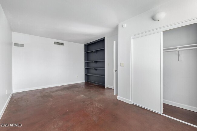 Building Photo - 4618 S Calle Los Cerros Dr