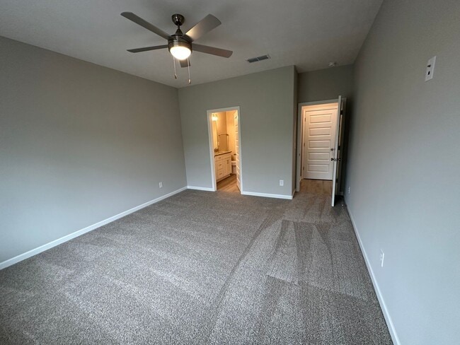 Building Photo - Brand New Townhome In Shelbyville - MOVE IN SPECIAL!!