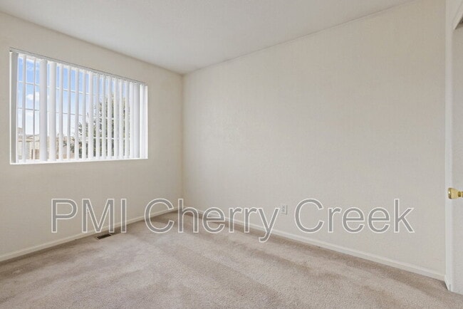 Building Photo - 20410 E Bellewood Pl