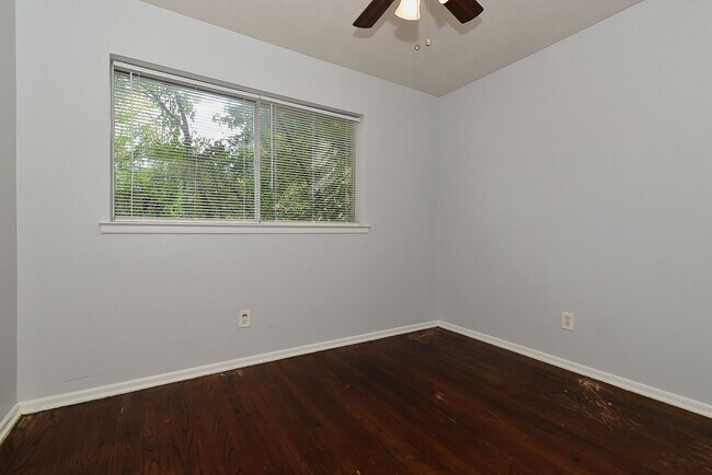 Building Photo - 6508 Finch-House