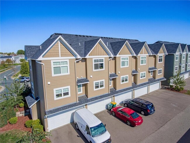 Building Photo - 2976 Clover Ridge Dr