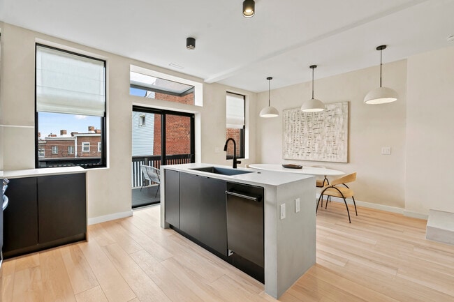 Building Photo - 4037 Penn Ave