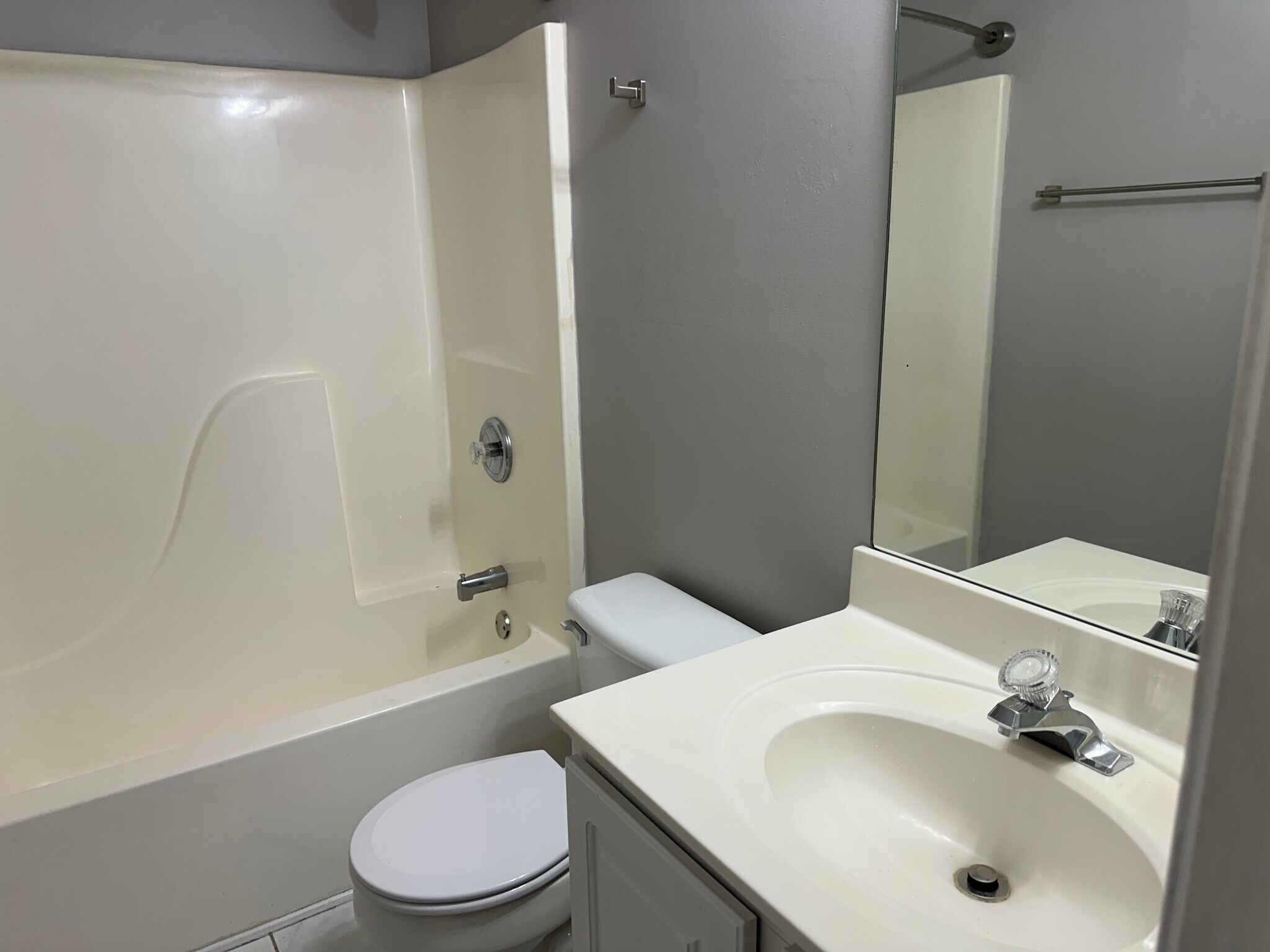 Building Photo - 3730 Golfe Links Drive