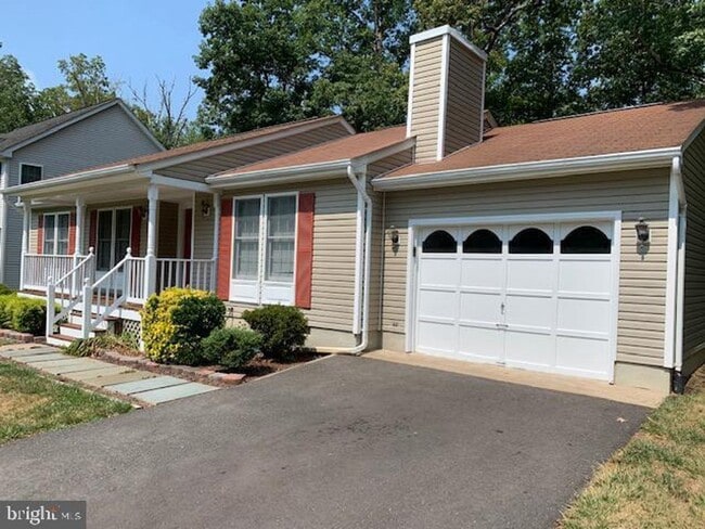 Building Photo - Welcome to Lake of the Woods!  An amazing community!