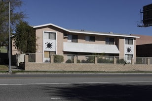 Building Photo - 19419 Victory Blvd