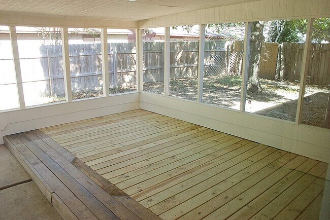 Building Photo - 24122 Rafter 3 Dr