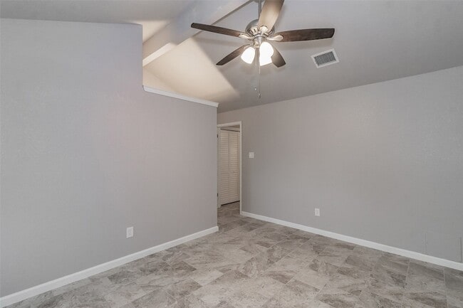 Building Photo - 2312 Shady Turf Dr