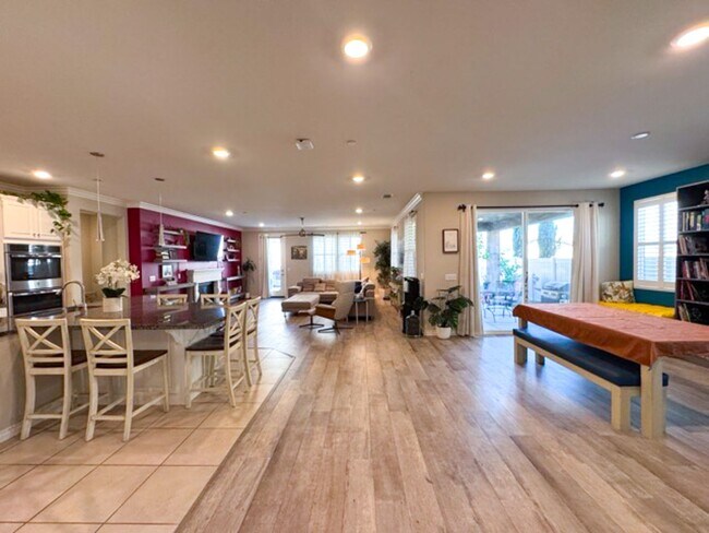 Building Photo - Stunning 5 Bedroom + Office Home with Priv...