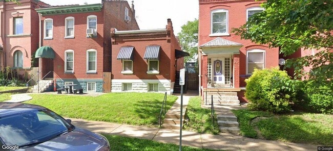 Building Photo - 2223 Alberta St