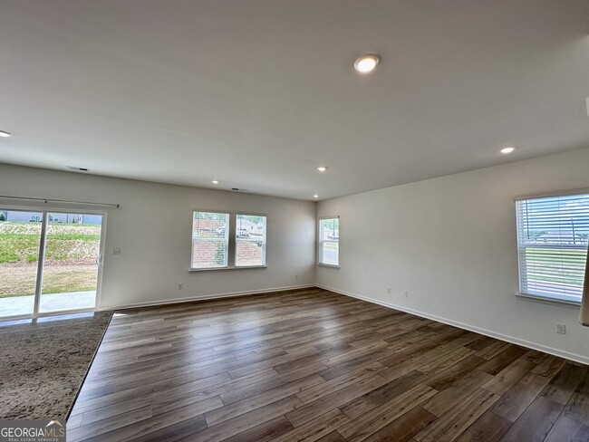 Building Photo - 113 Sunny Side Wy