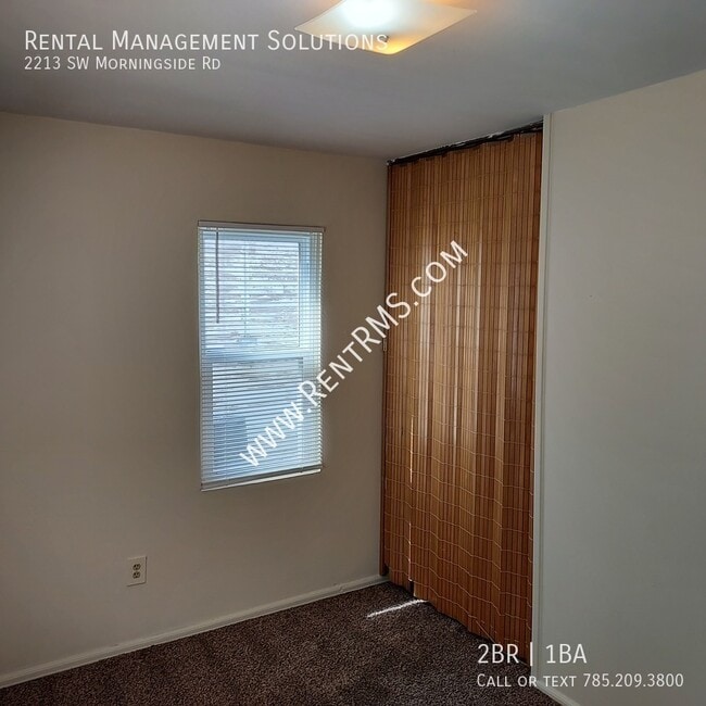 Building Photo - 2213 SW Morningside Rd